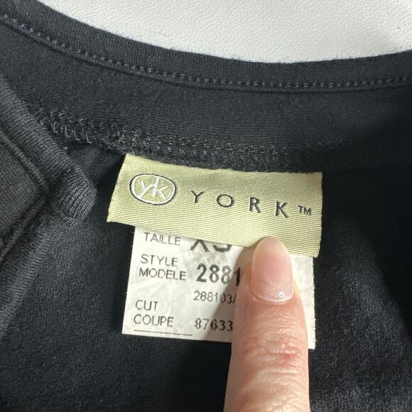 Y2K York Black Sleeveless Graphic Baby Tee Gotta Eat Em All Tank XS Canada - Picture 7 of 10